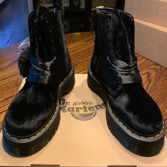 Dr. Martens Jadon Velvet Platform Boot NWOB - Picture 10 of 16